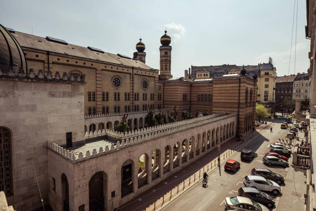 New A C Studio With View Of The Synagogue Budapest Esterno foto